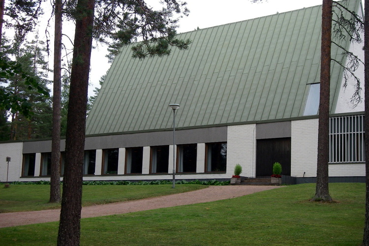 Avaa kuva isommaksi Mäntyrinteen kappeli