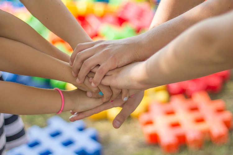 hands-2847508_960_720_S.jpg